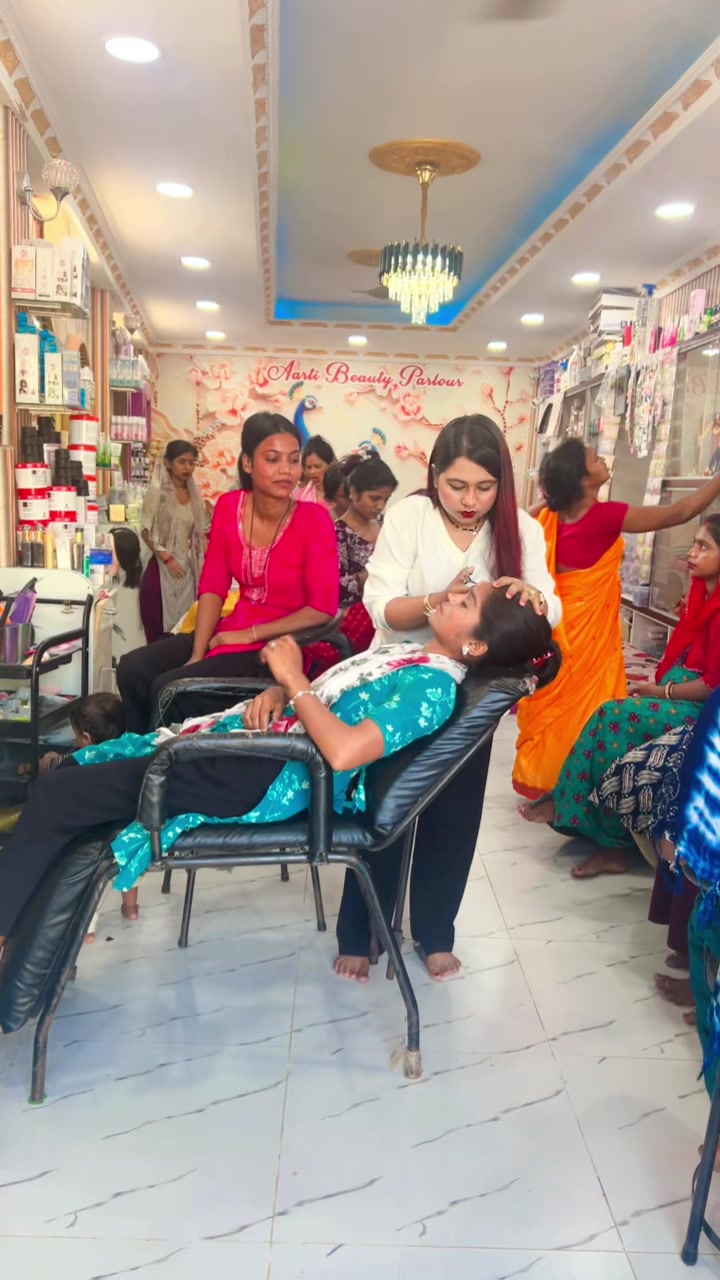@Aarti Beauty parlour