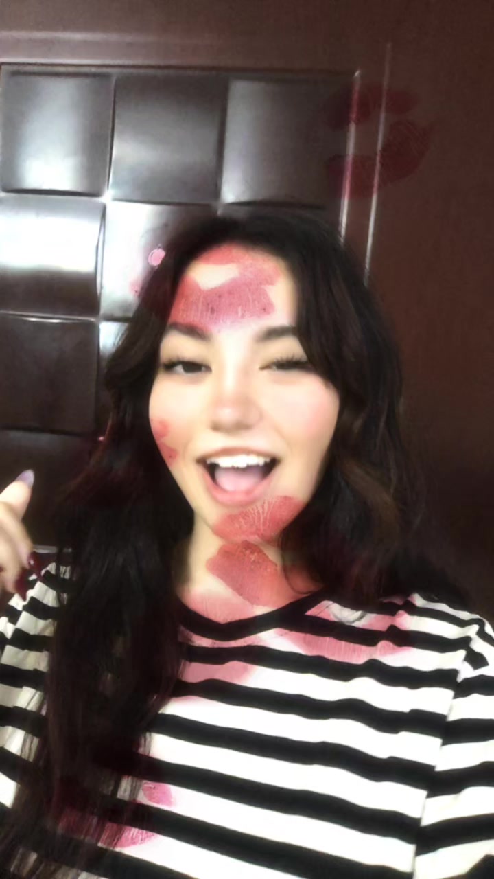 @moreenaaaaa