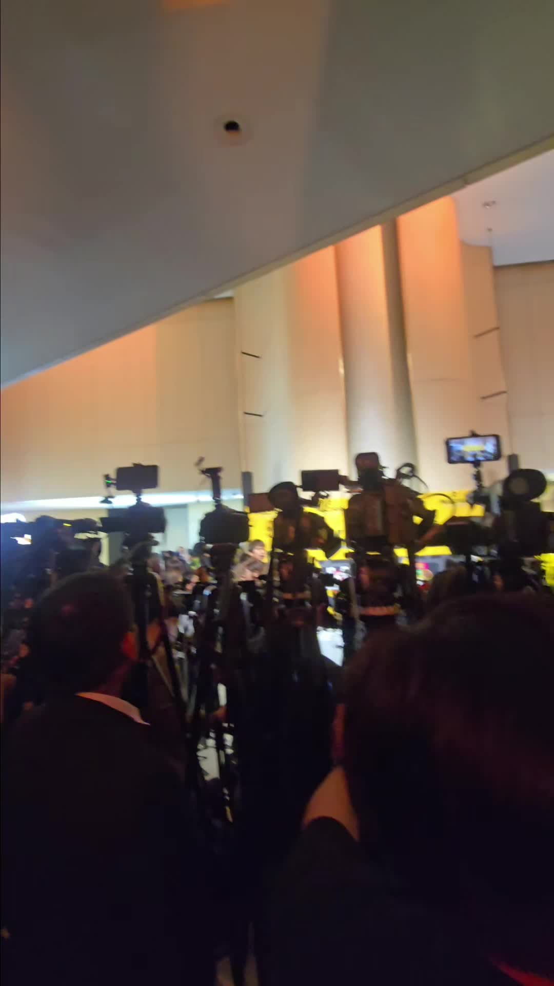 @เอ็ม ออนิว รังสิต ติ๊กต็อกใหม่