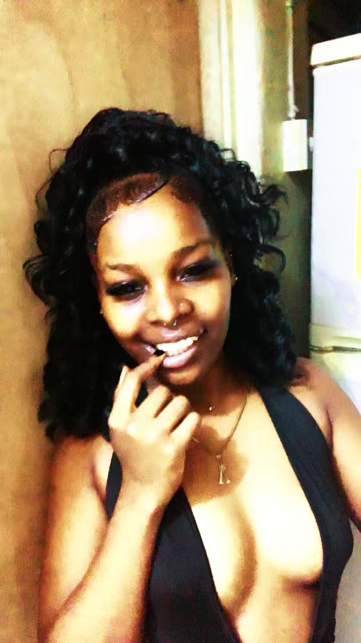 @tiffybadzz!👩🏾&zwj;❤️&zwj;💋&zwj;👩🏾