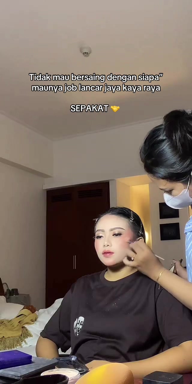 @girlDeva_