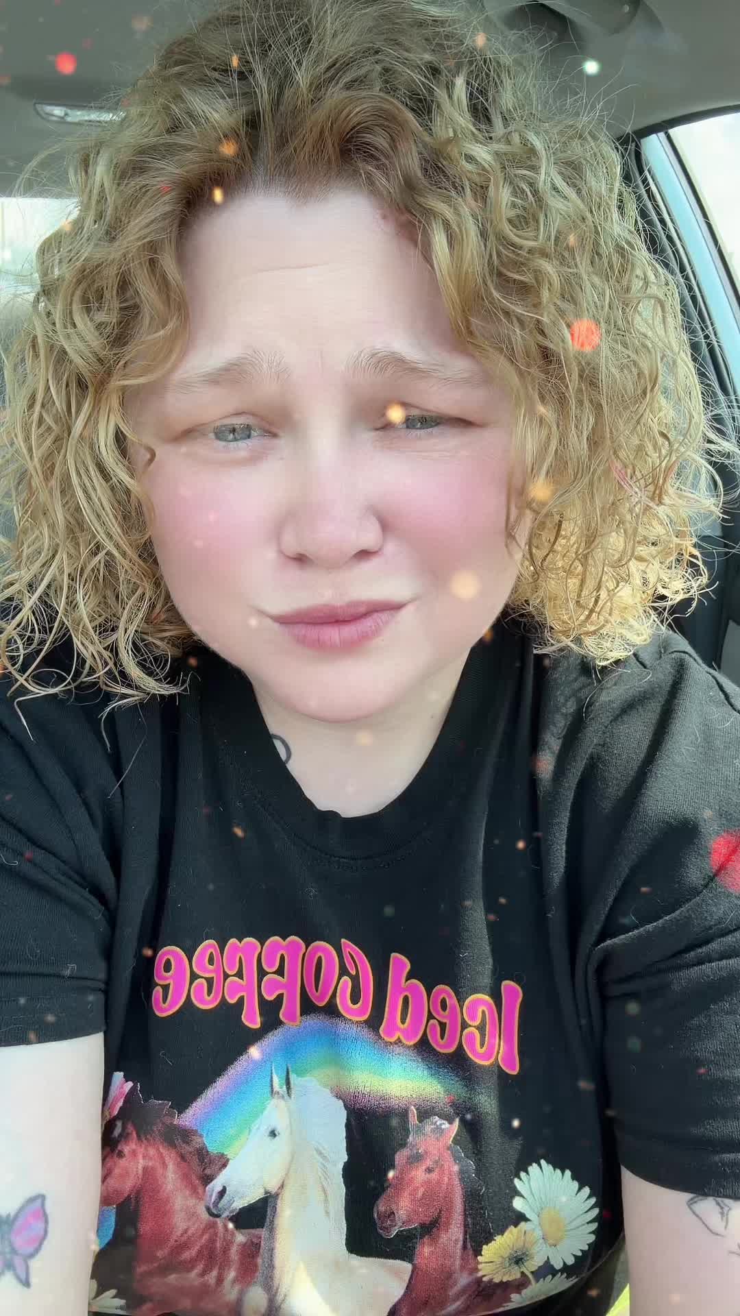 @HerQueenAsh
