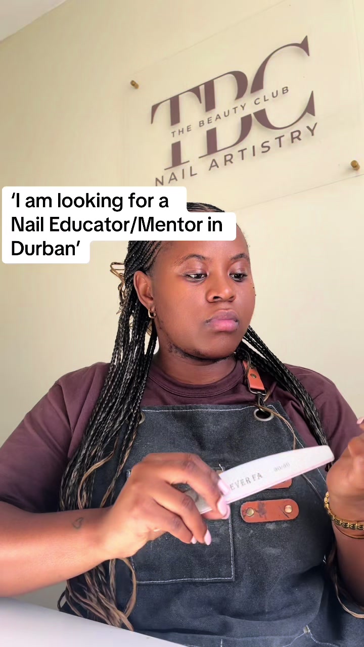 @Kat Moeti | Nail Tech&Educator