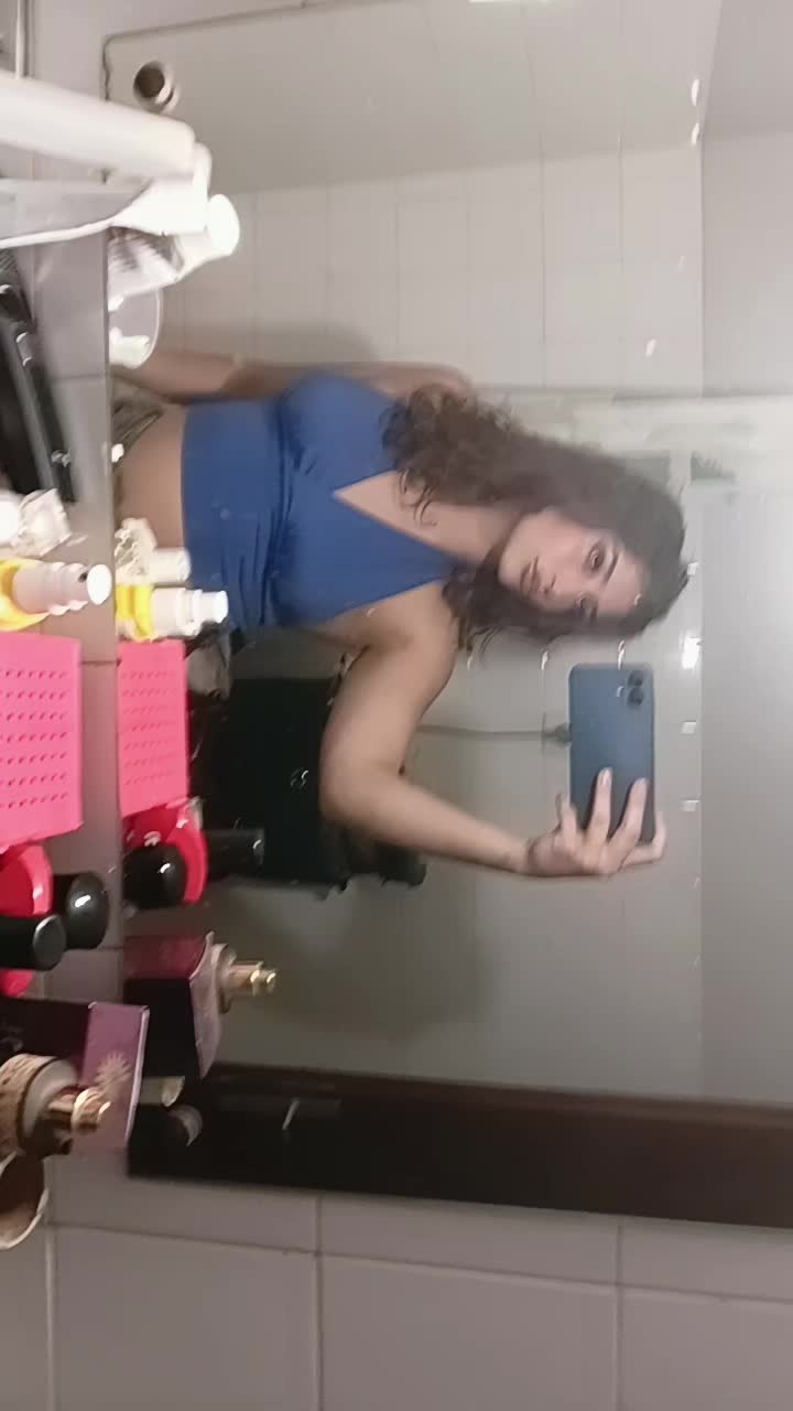 @T B