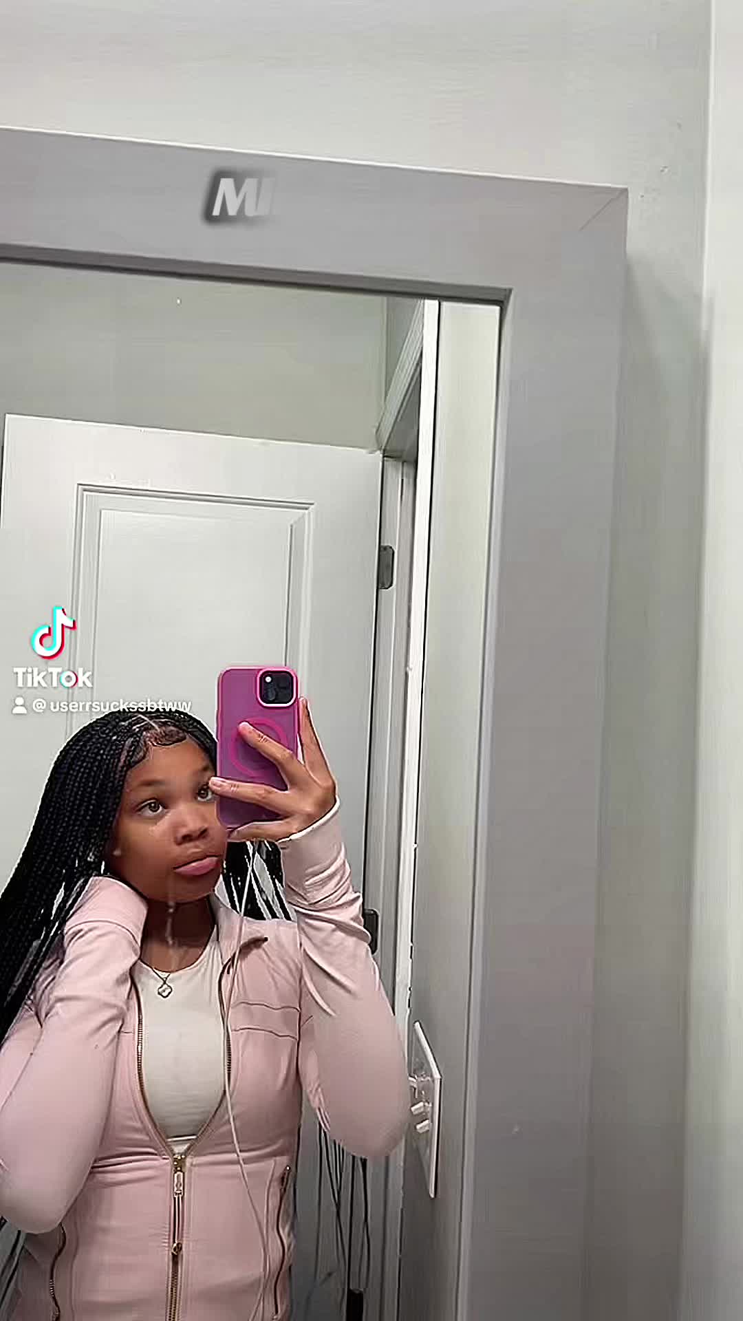 @￴￴