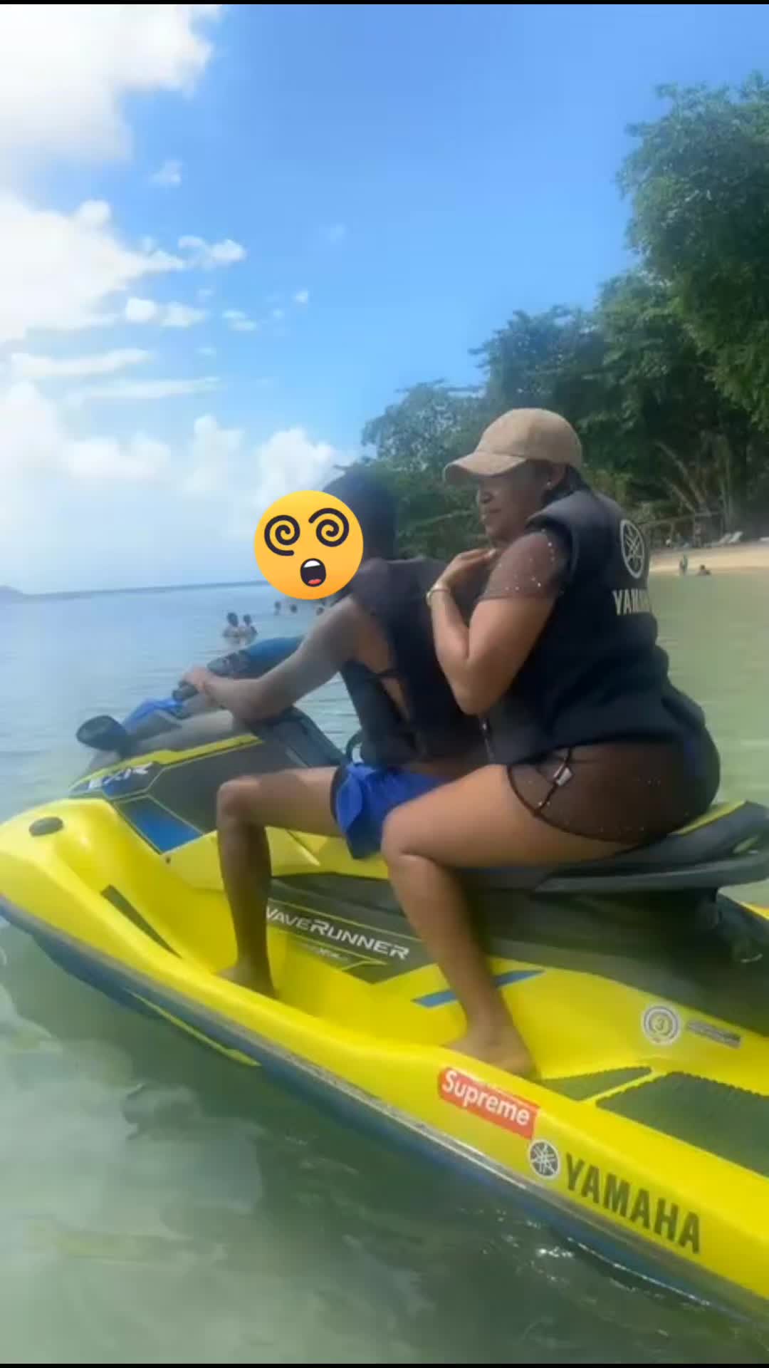 @hillary09128