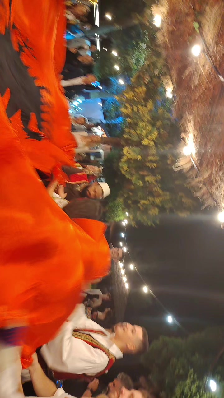 @123
