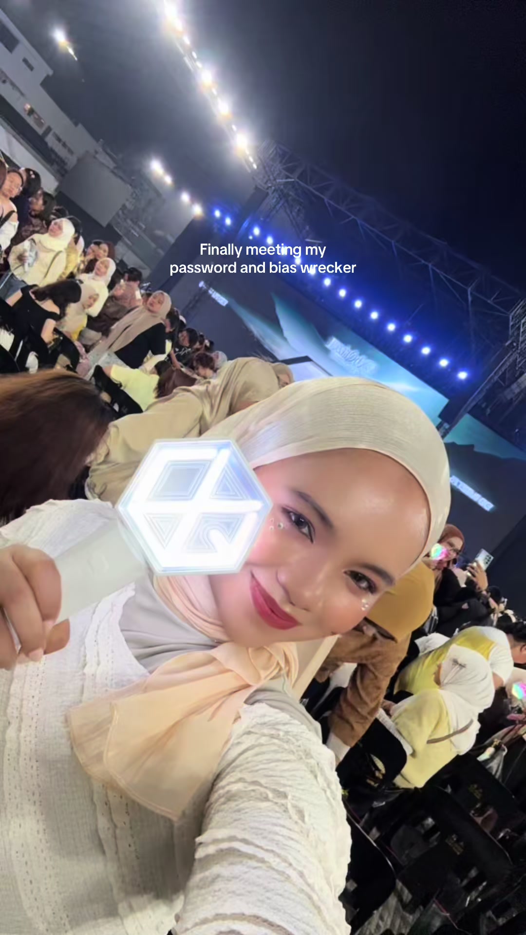 @byAaaaaini