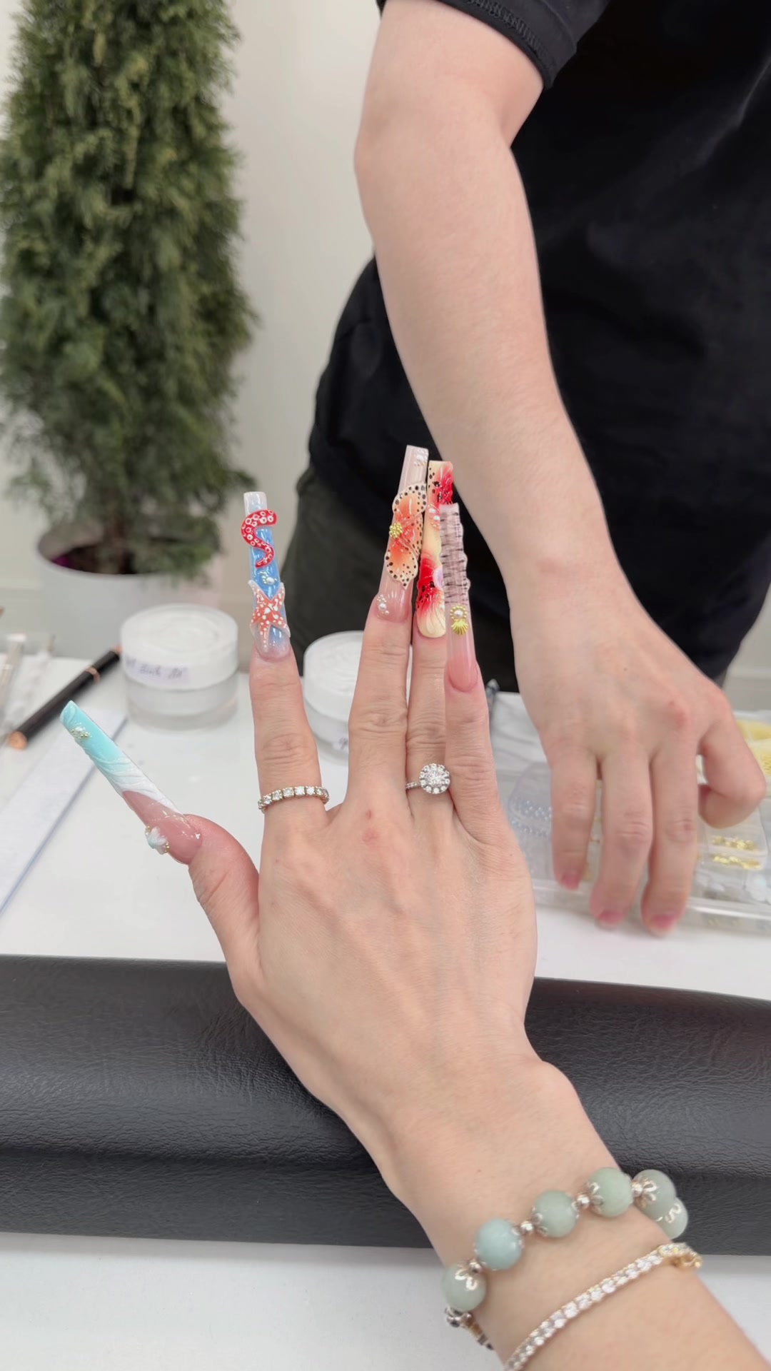 @KimmieNails🇻🇳&hearts;️🇨🇦Tấu H&agrave;i😜