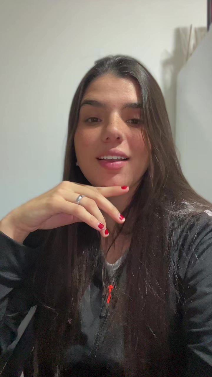 @Lacolii