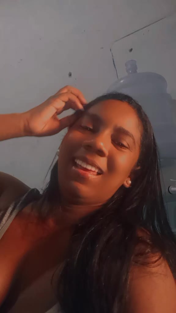 @scarlett_Estefane