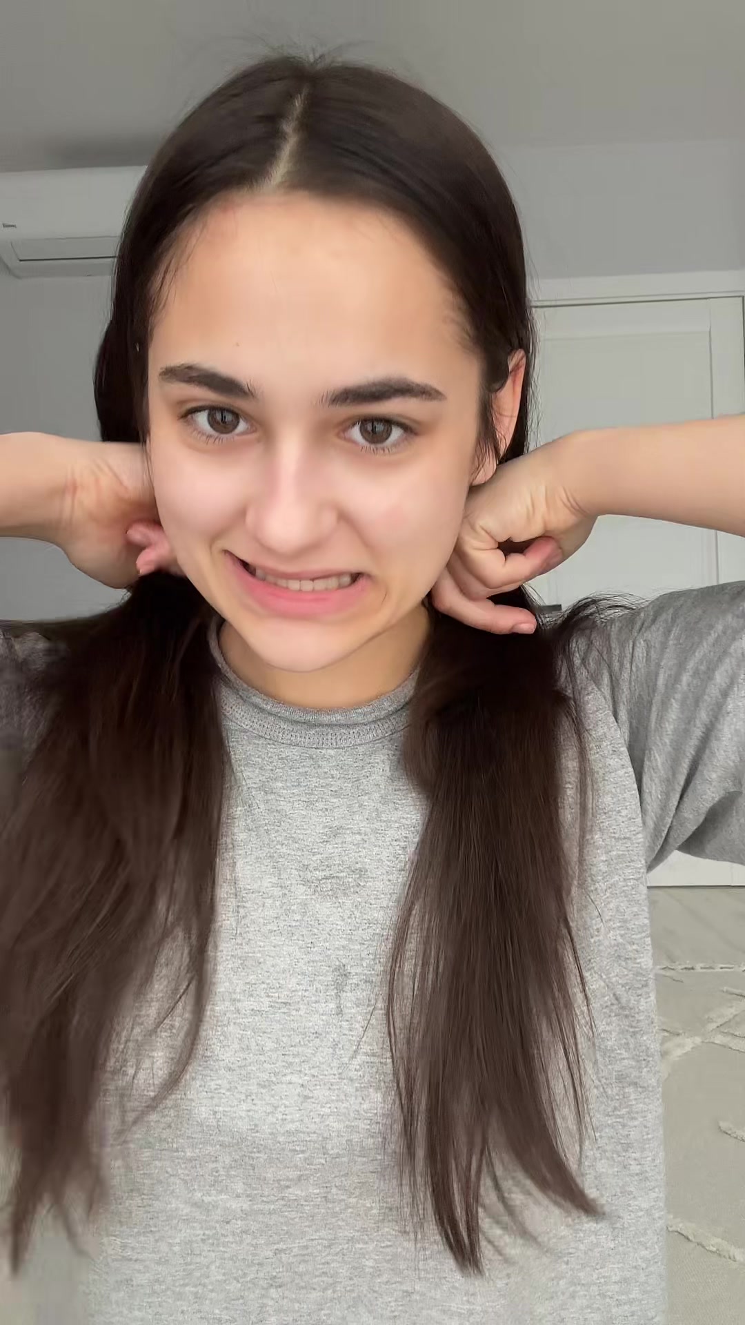 @hi