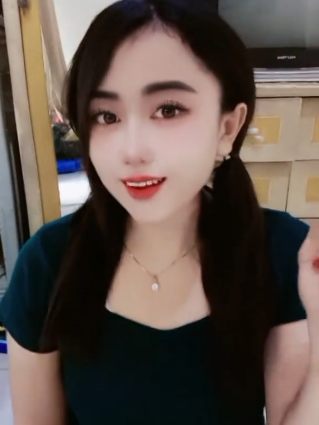 @Vhira