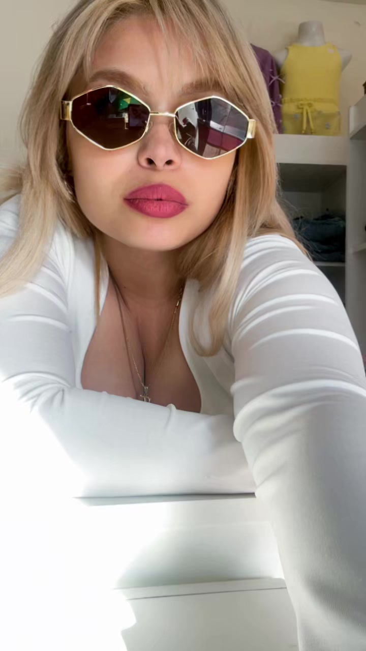 @thabata nuvolara