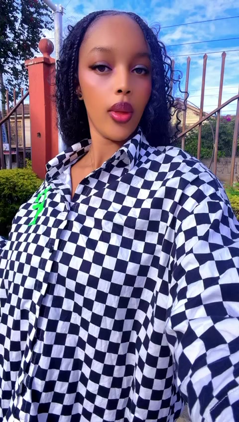 @🎀QUEEN-LEYNANA🦋