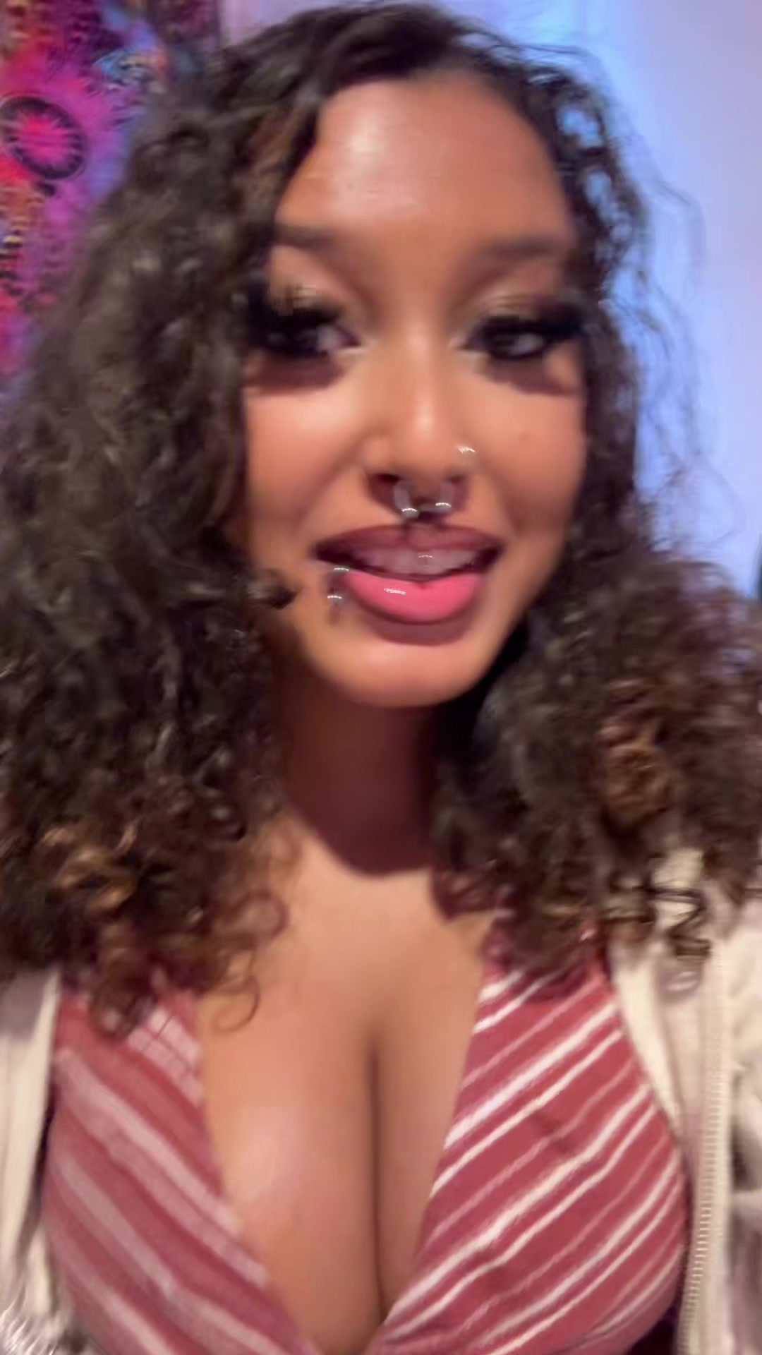 @🦄