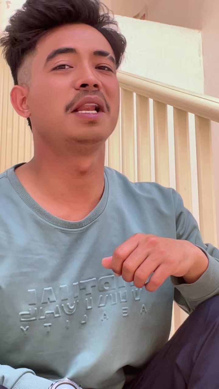 @RØYAL G🇳🇵