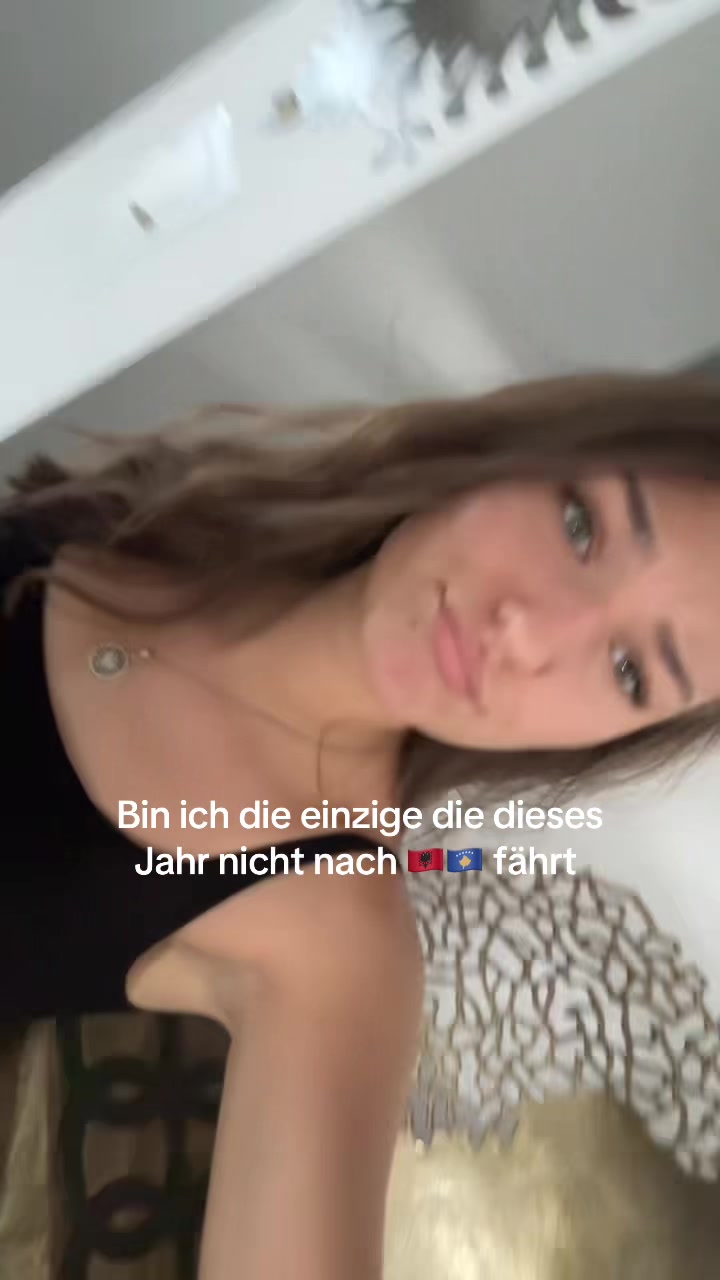 @elis🇦🇱
