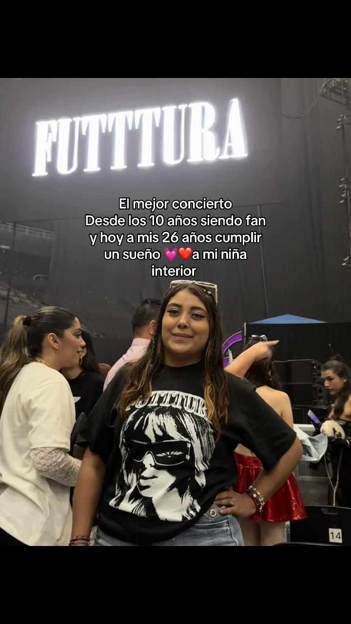 @Moon🌙 Liz