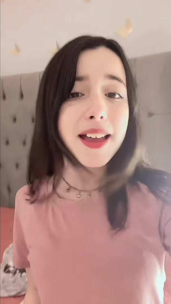 @👾