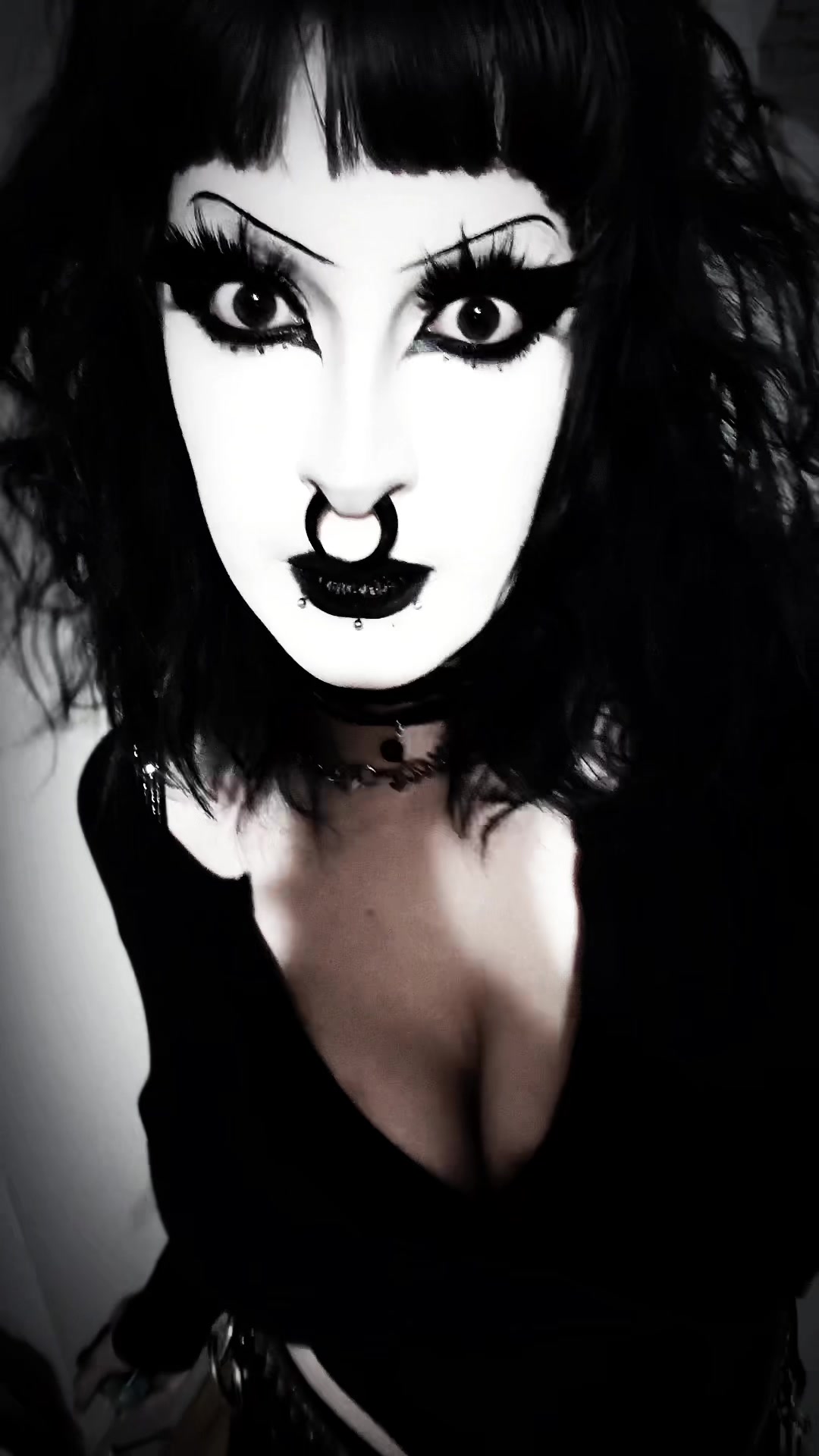 @☠︎︎༒︎✞︎𝕵𝖚𝖓𝖊☠︎︎༒︎✞︎