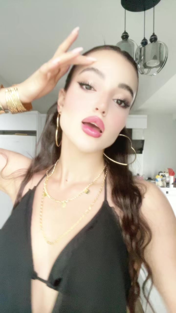 @mahsa navabi