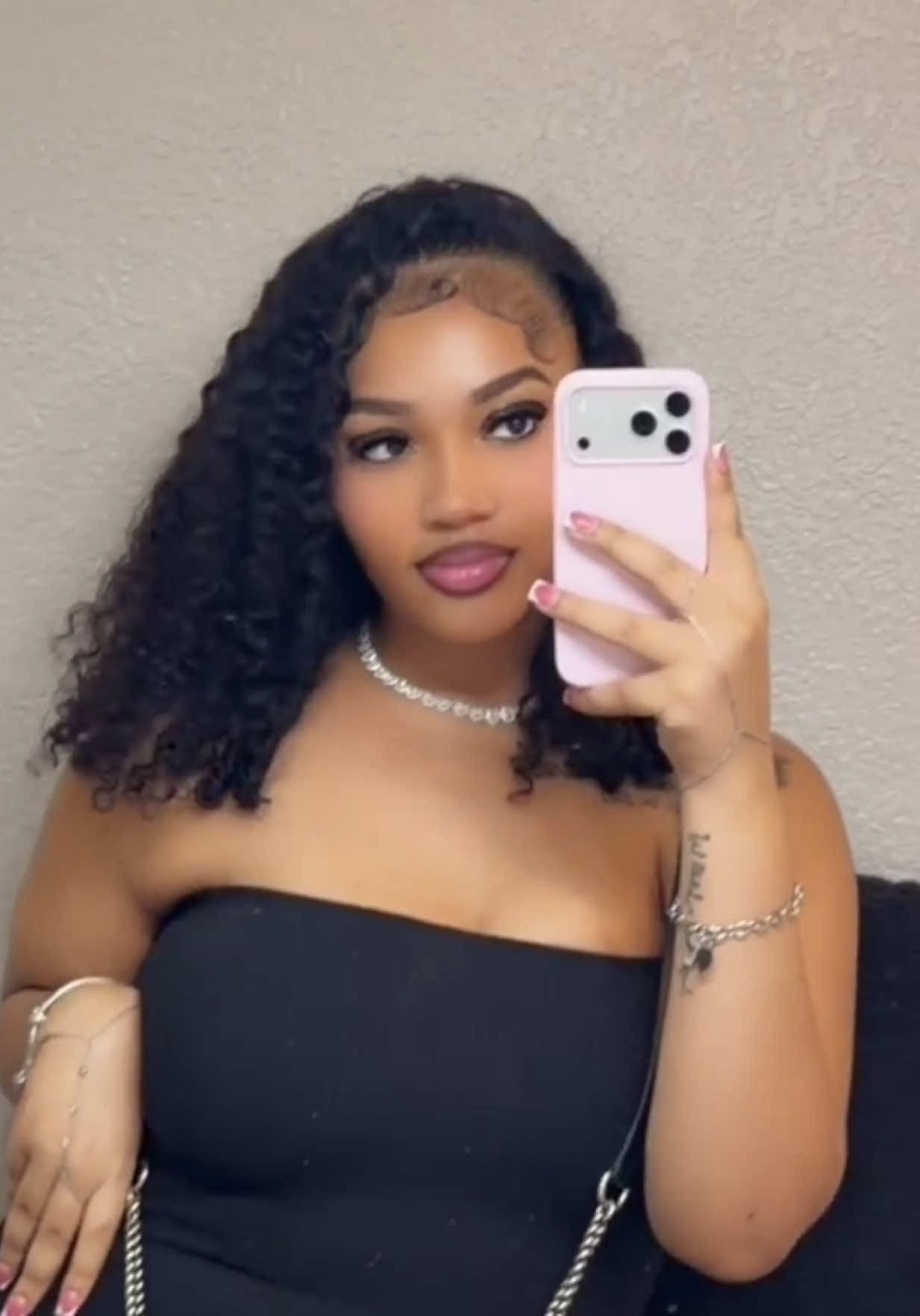 @monique