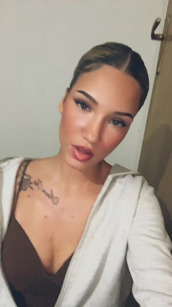 @🦋