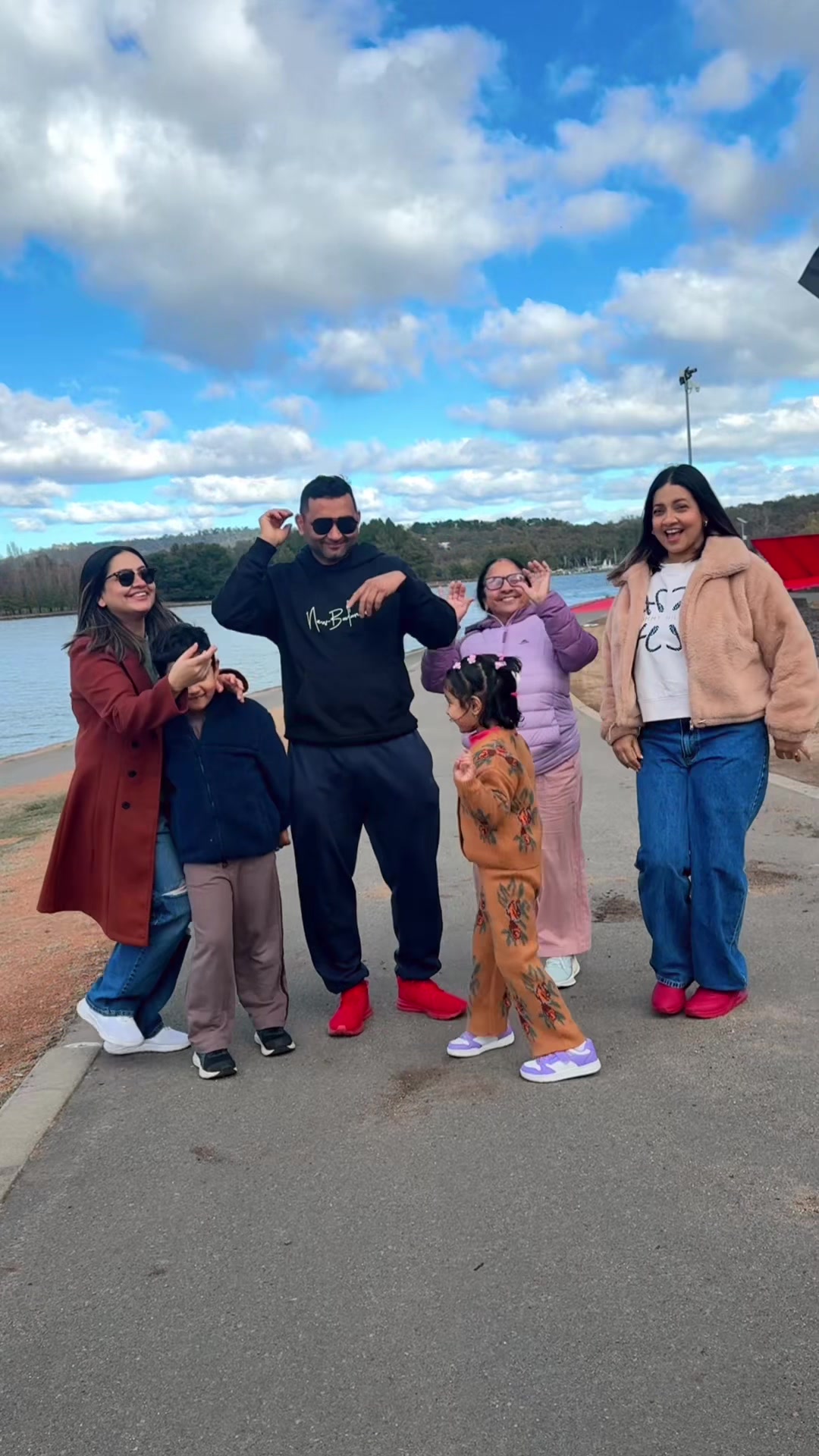 @Ansu 🇦🇺🇳🇵