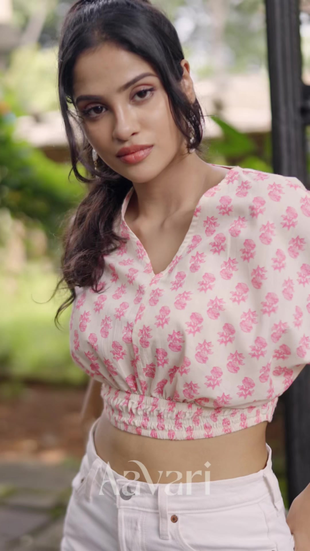 @aavari_lk