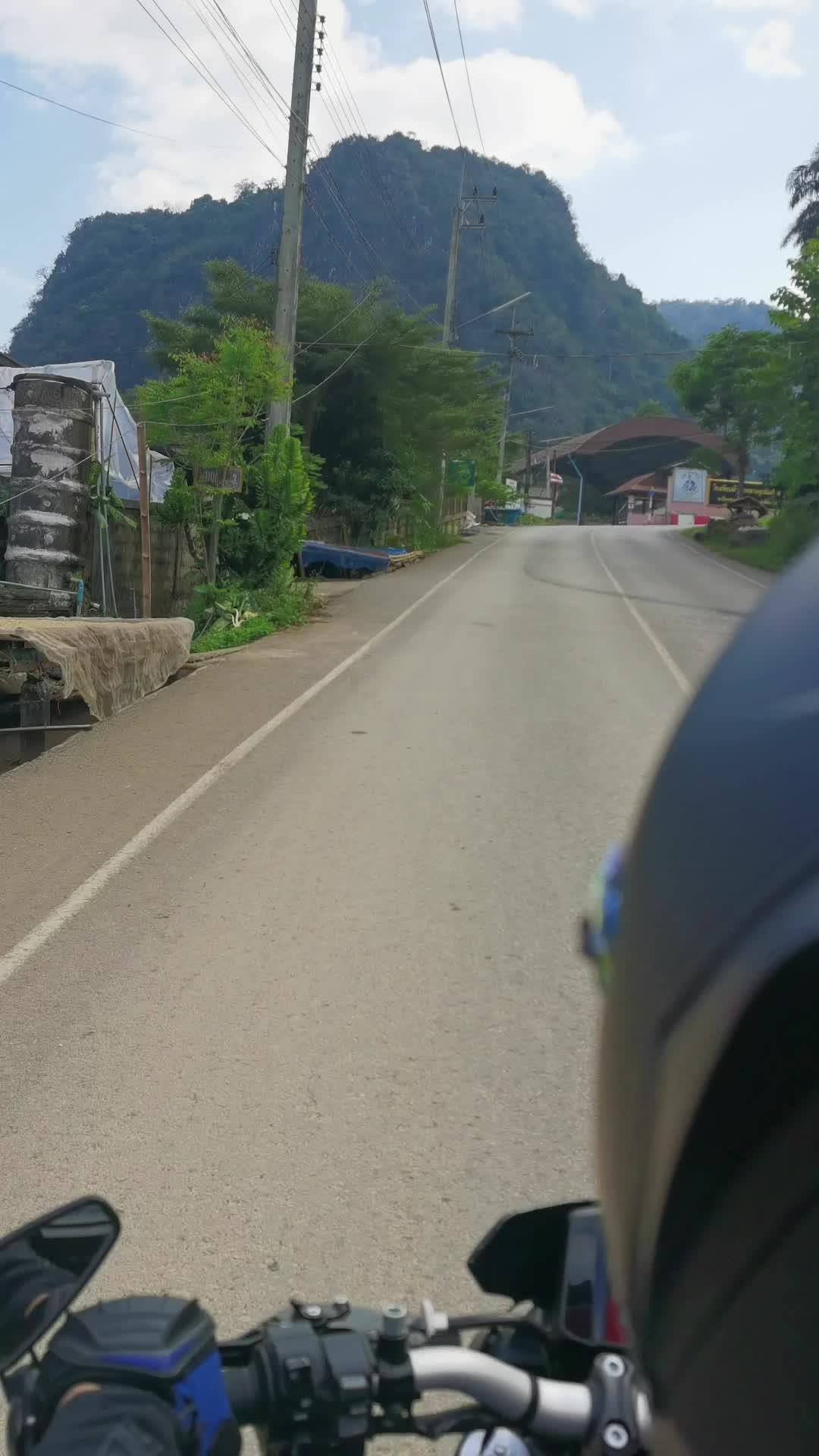 @Wan 🚖🎥🎧🌳⛰️💚🧡