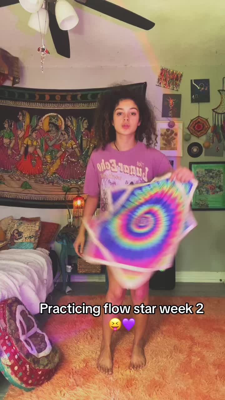 @Gia🌞🎵🌈✨🦋.