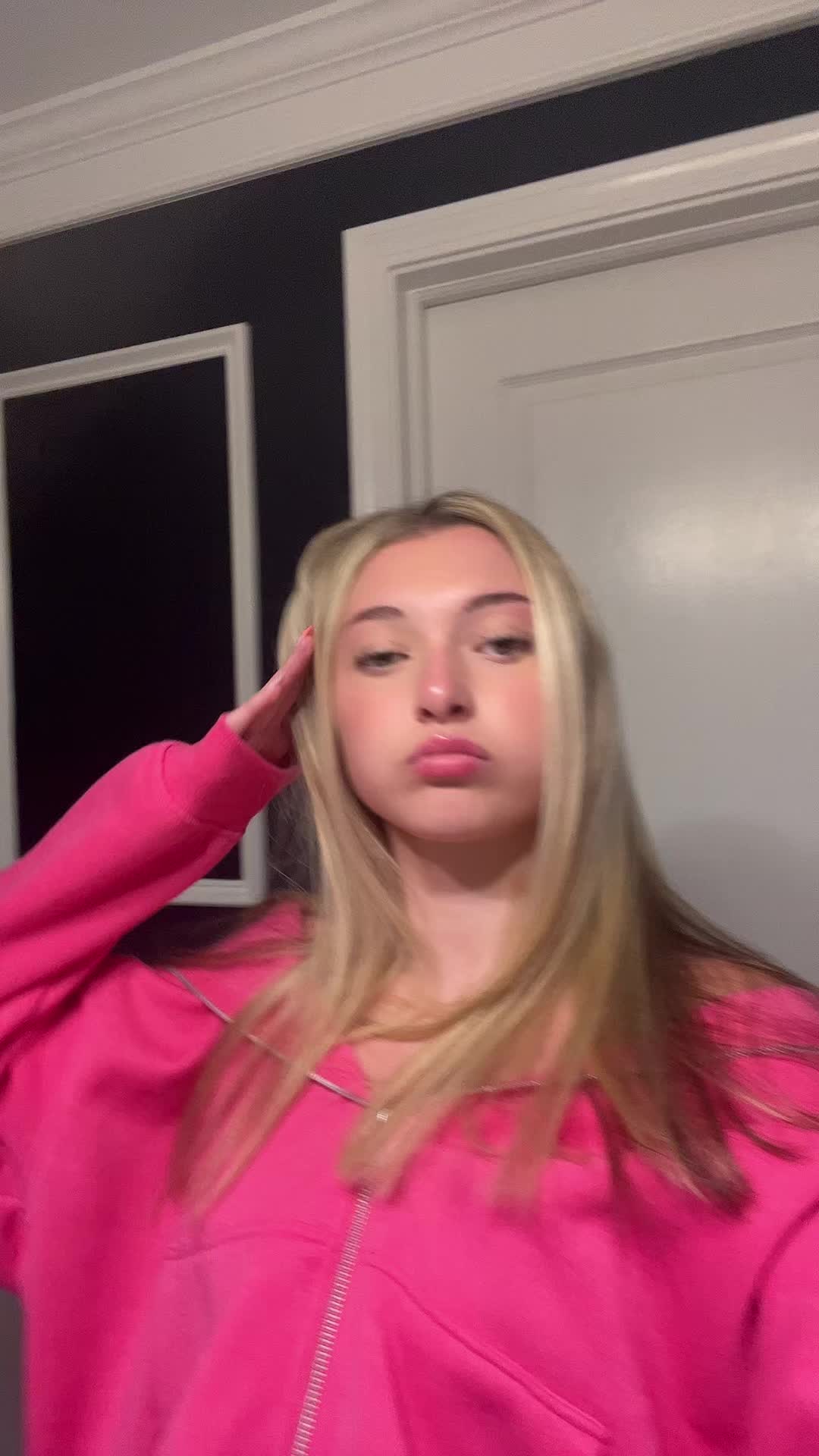 @_strawberryshortcak3