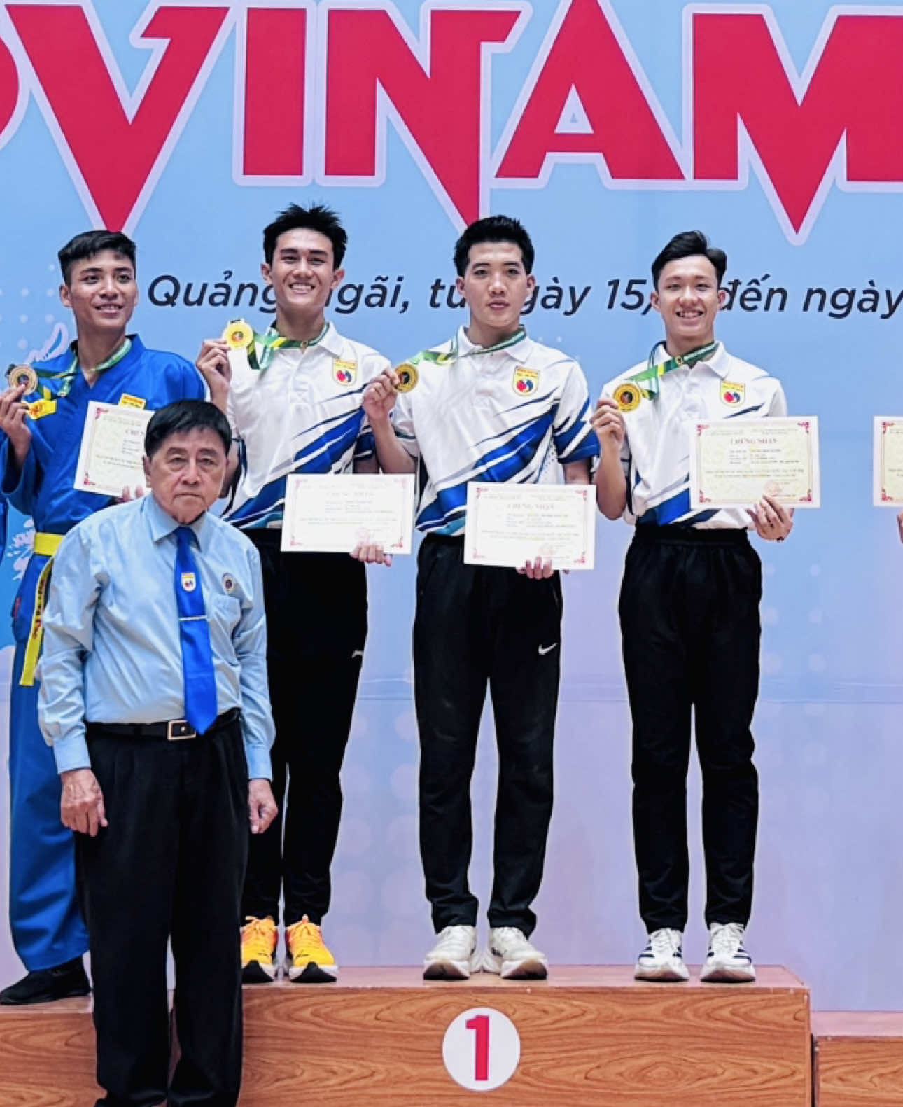 @Đặng Ho&agrave;ng Học