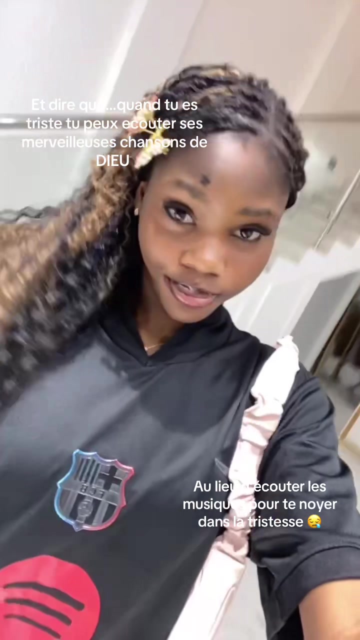 @mae✝️
