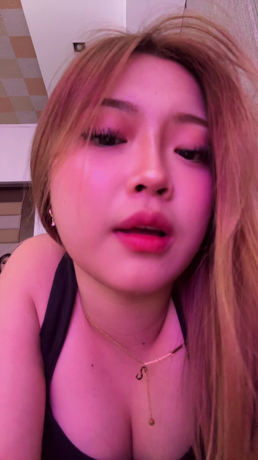 @Sofhia