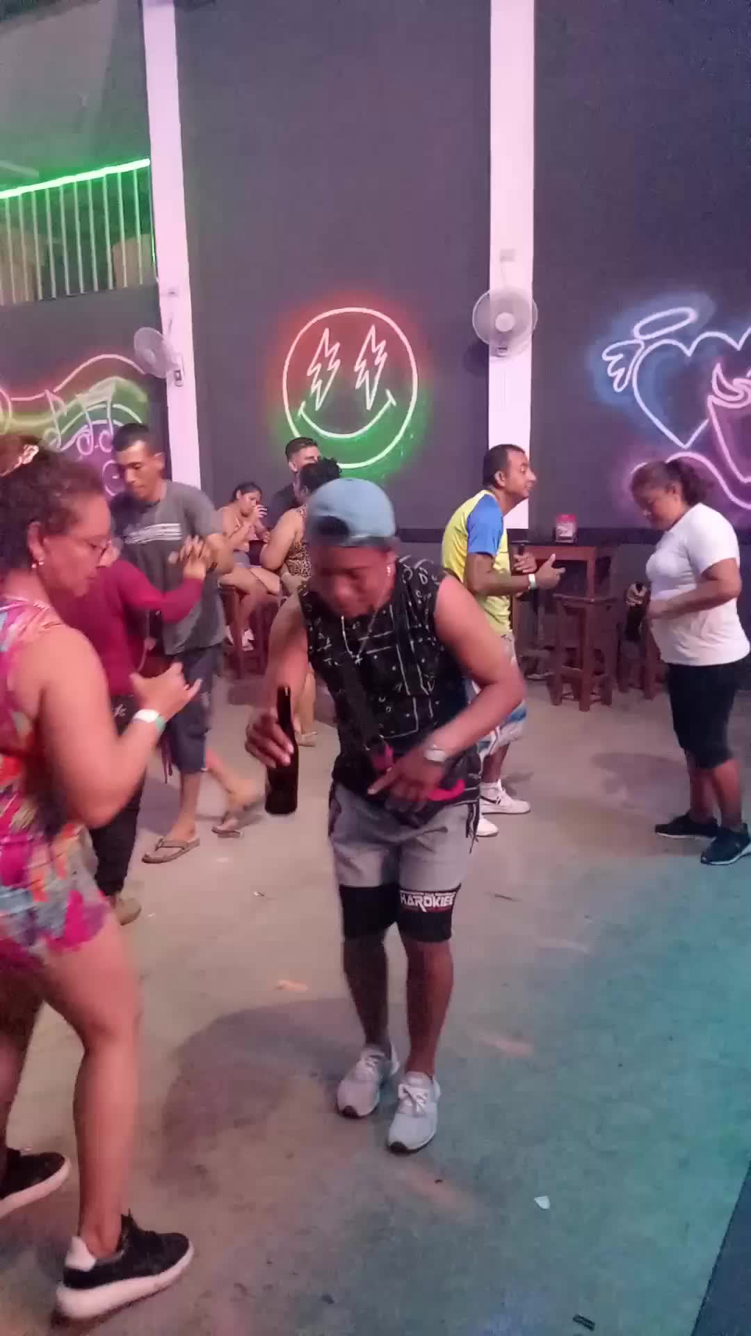 @EDY🇬🇹❤️ EL COLOCHO SOLTER