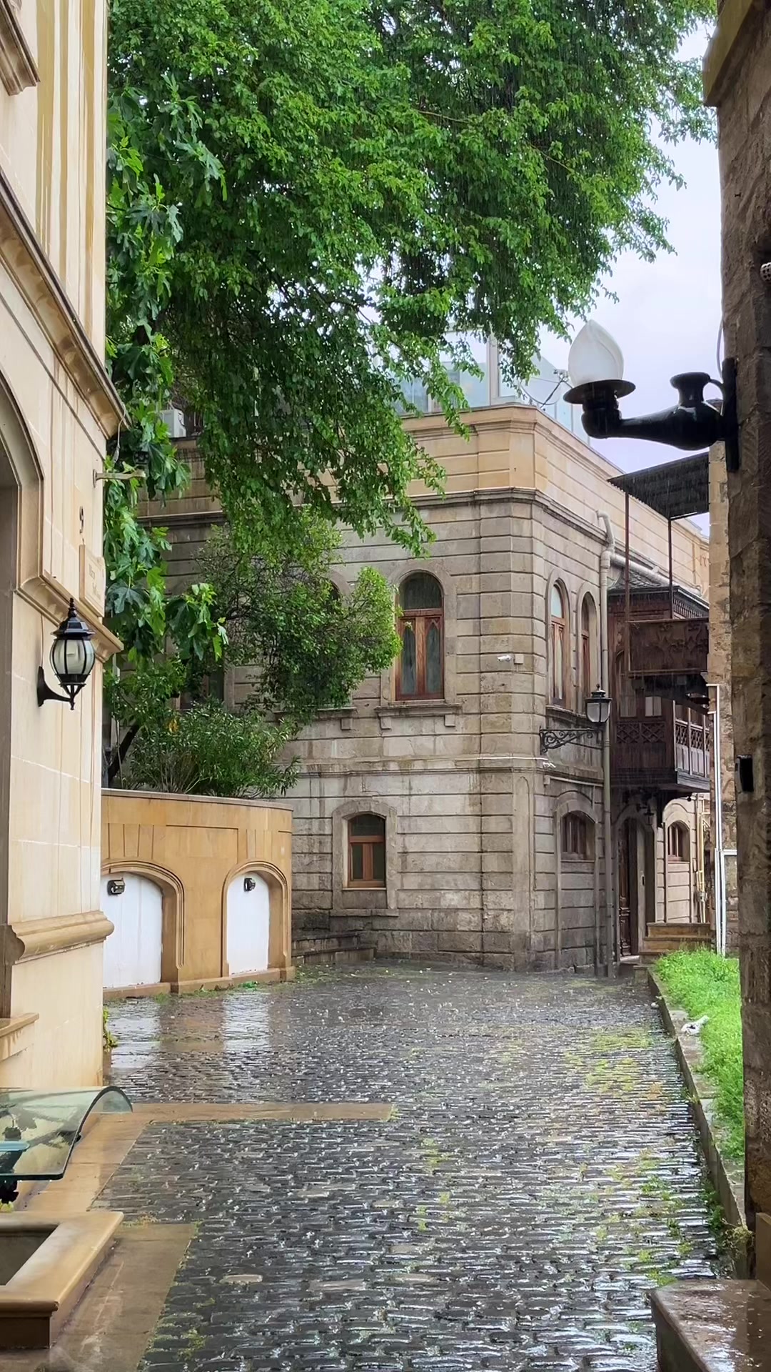 @travelsbaku