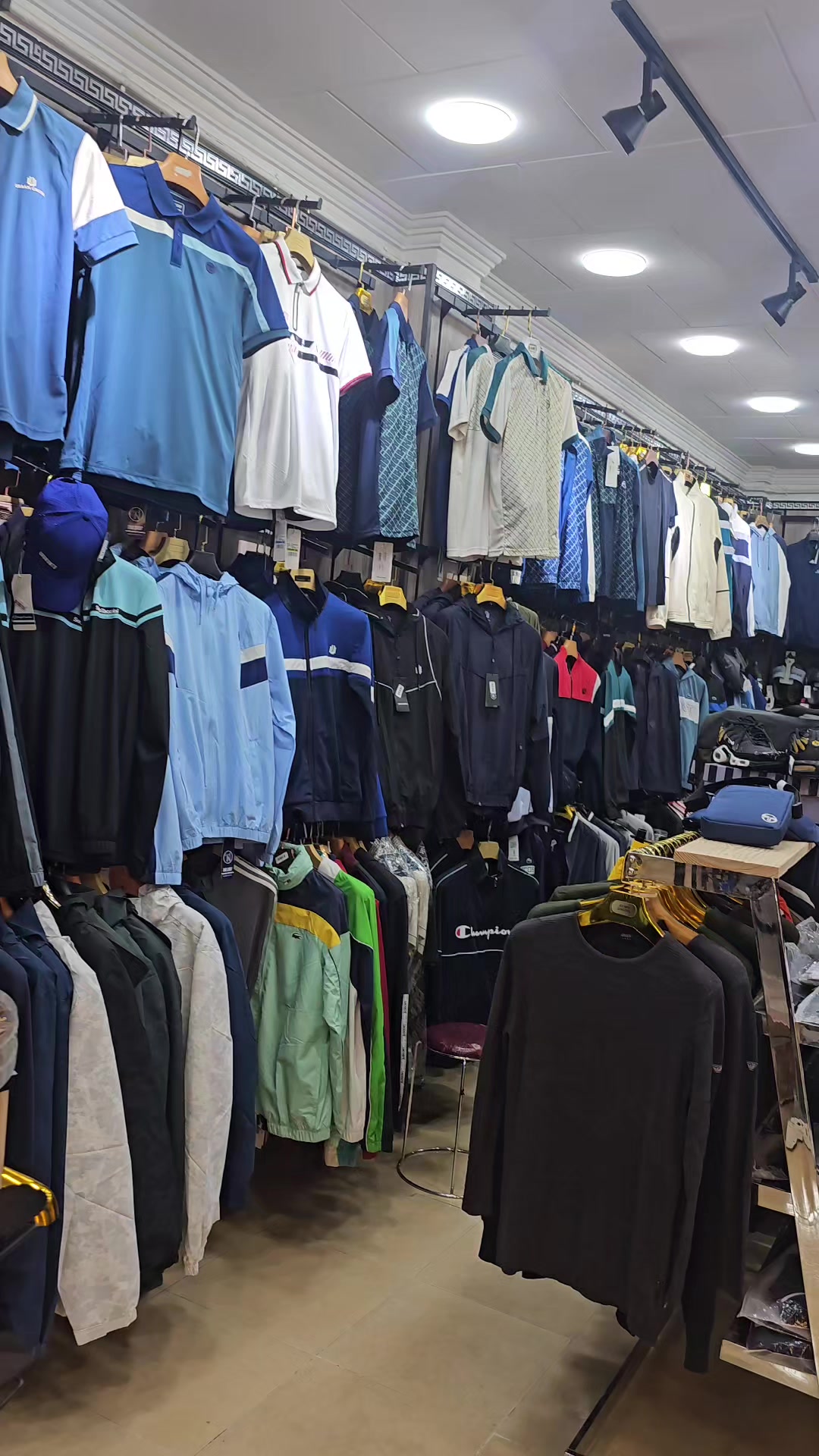 @Boutique Magra Shopping