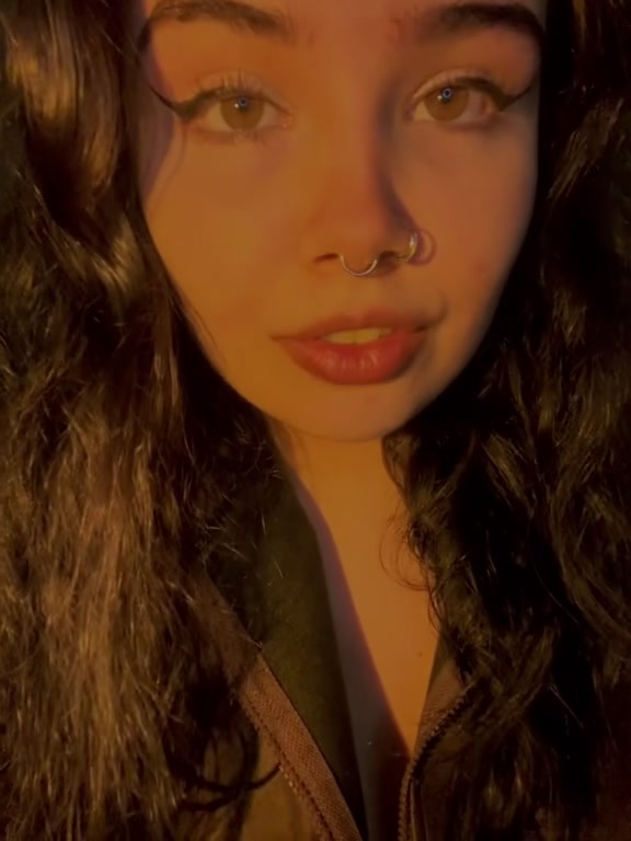 @vee ☥