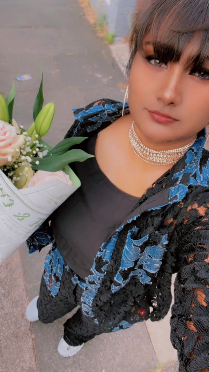 @Sujata🖤🇬🇧🇧🇩