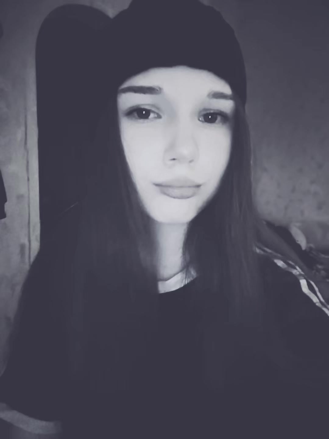 @Vika Guzanova🐈⬛🐾