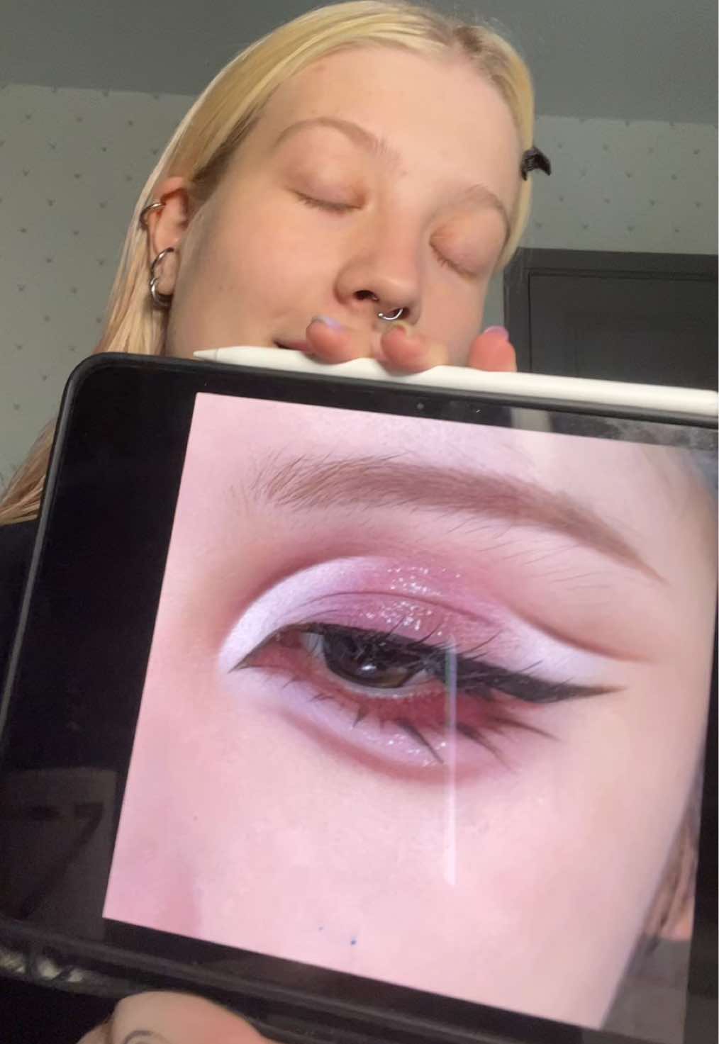 @лиза