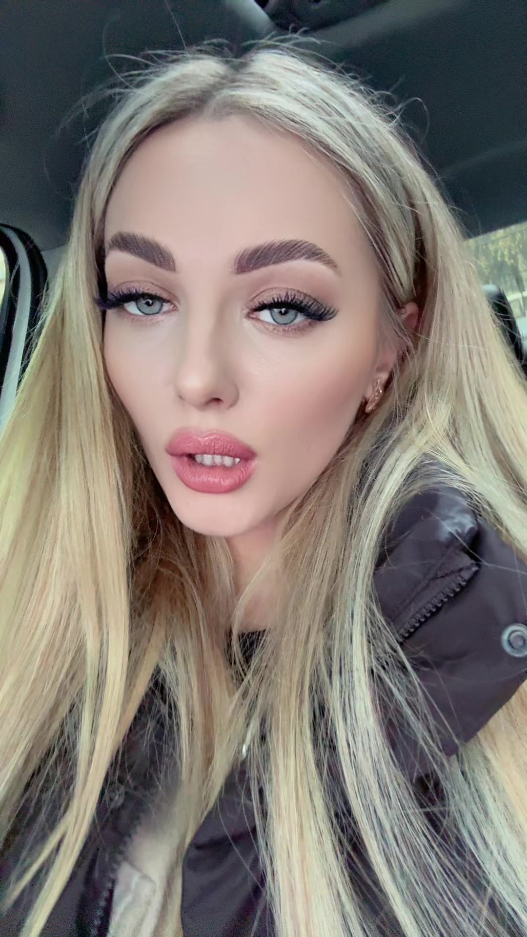 @v.vikaa.a