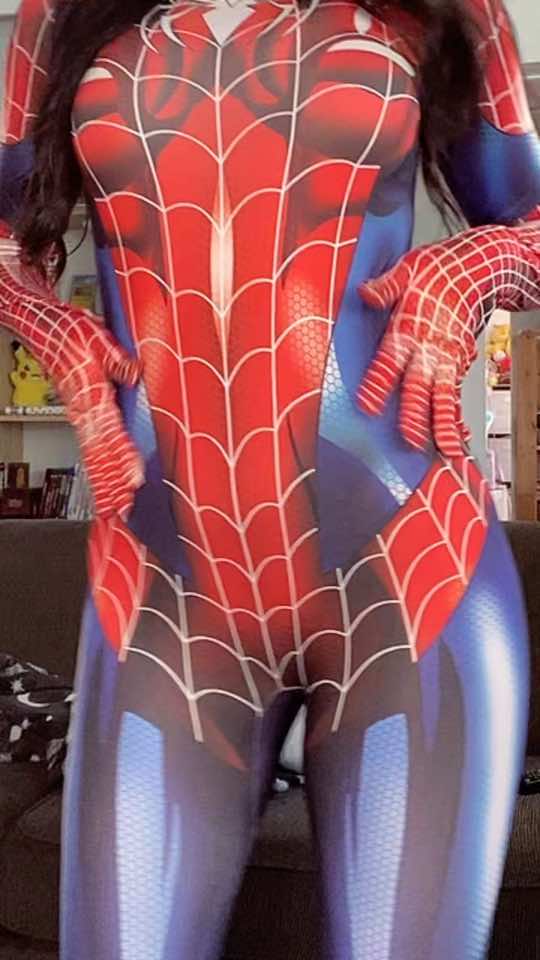 @Cierracosplay🎃✨
