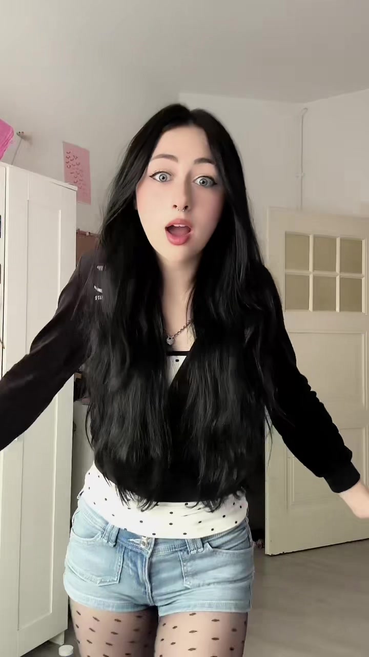 @Juli 🦇