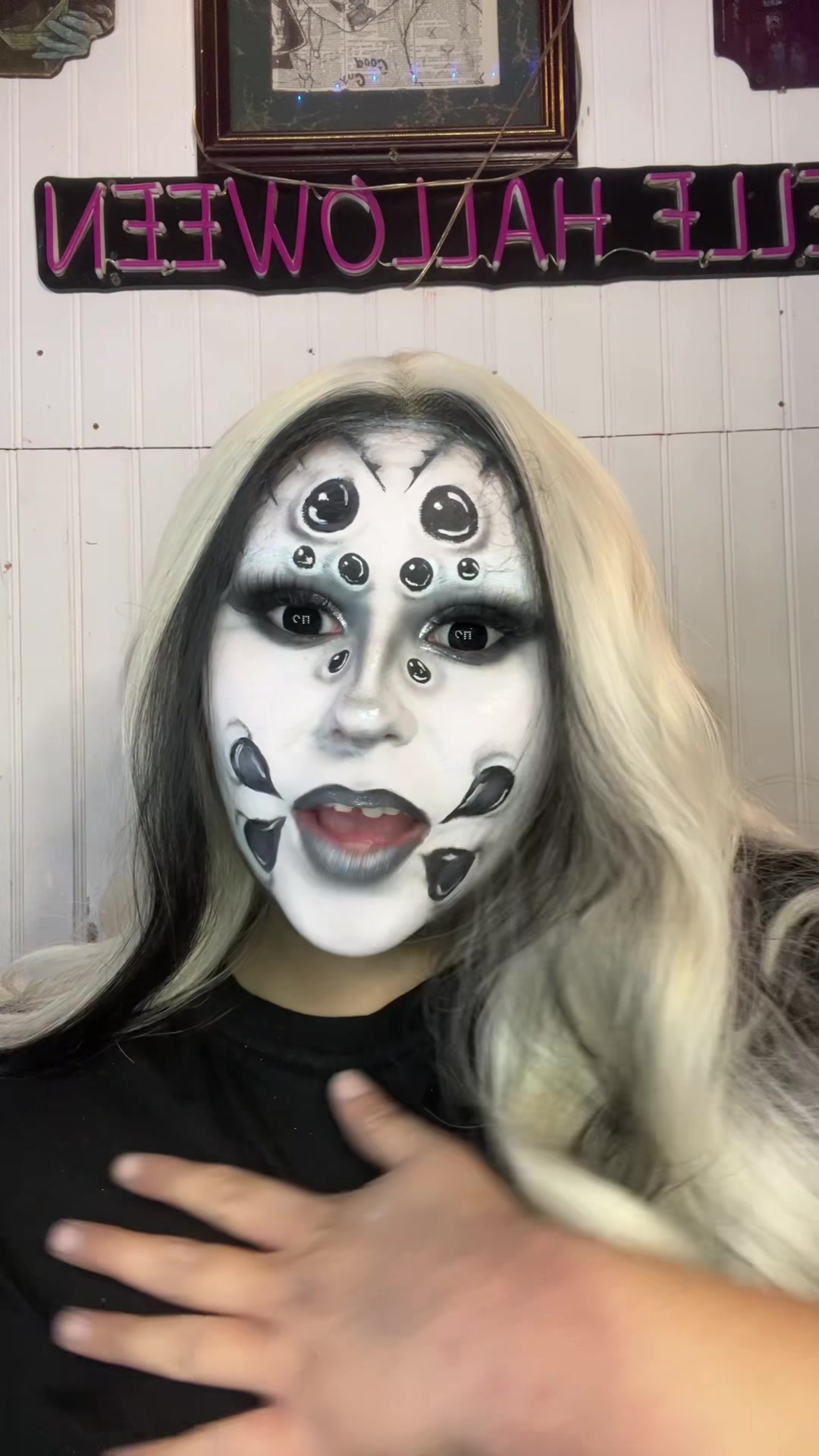 @Ellehalloween