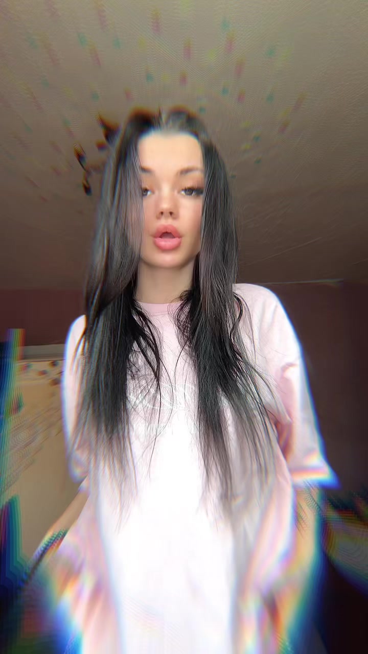 @Сучка♥️😏