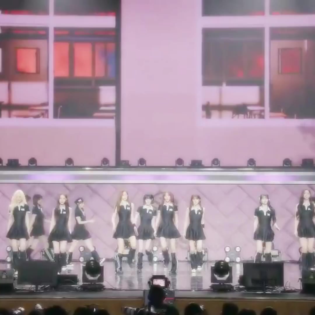 @evanescia²⁴