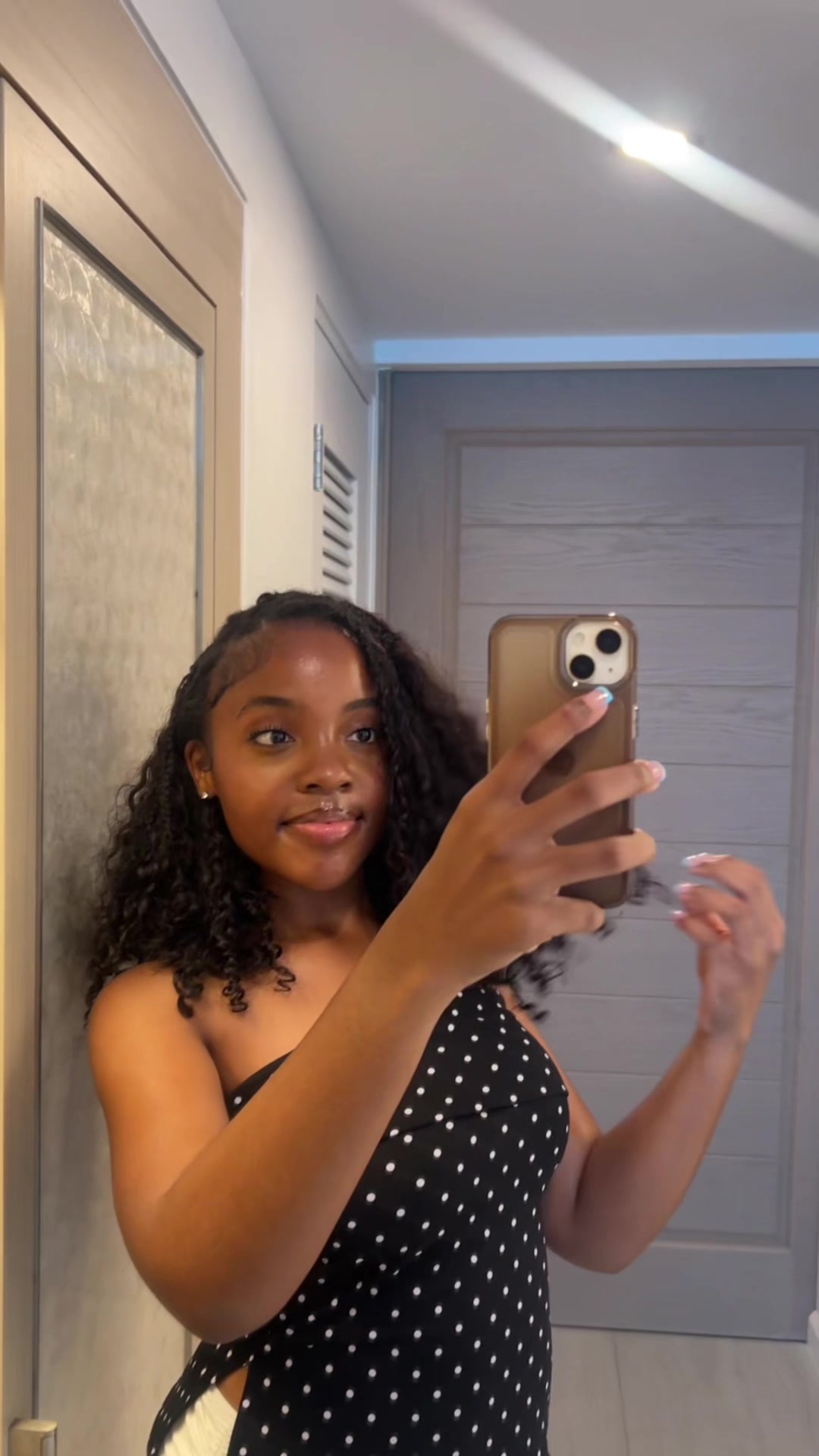 @lovelyy.simonee